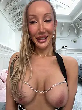 Snapshot of Allana29 chatting on 17, 5, 2026 Allana29 online show from 17, 5, 2026