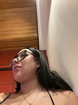 Violetta pinkk1 online show from 18, 2, 2026