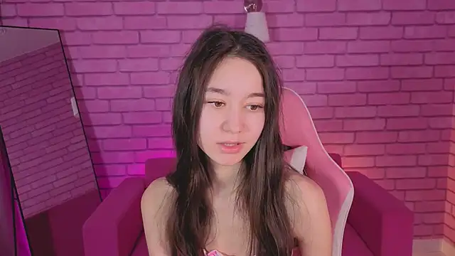 Nicole Brownie online show from 3, 4, 2026