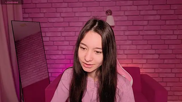 Nicole Brownie online show from 7, 5, 2026