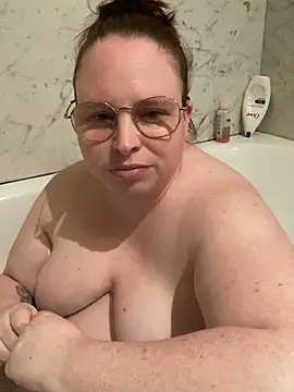 Sarahtjeuh  online show from 21, 4, 2026