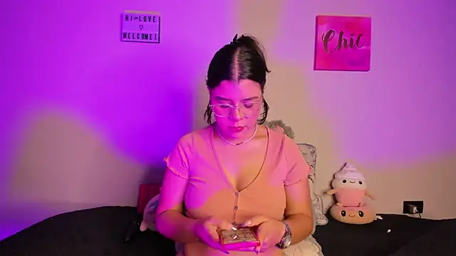 ViolettM online show from 9, 3, 2026