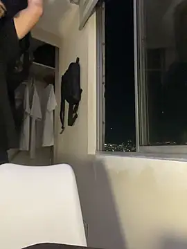 Maximuz1920 online show from 5, 2, 2026