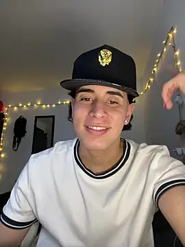 Maximuz1920 online show from 7, 4, 2026