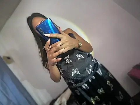 thebrownskingirl25 online show from 14, 2, 2026