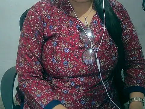 Cute Aliyaa online show from 15, 3, 2026