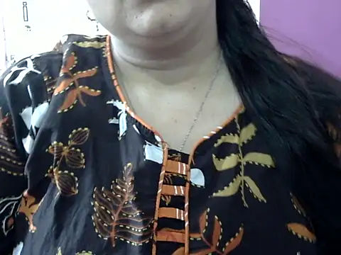 Cute Aliyaa online show from 15, 5, 2026