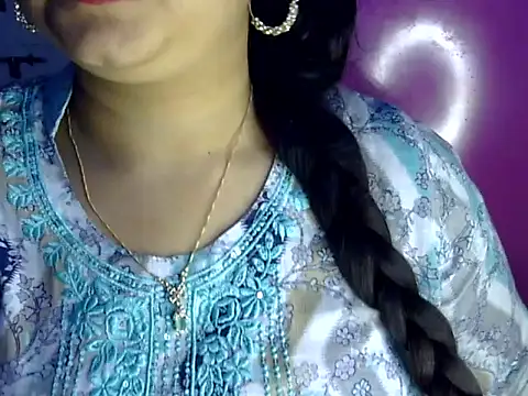 Snapshot of Cute_Aliyaa chatting on 28, 7, 2026 Cute Aliyaa online show from 28, 7, 2026