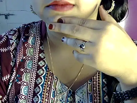Snapshot of Cute_Aliyaa chatting on 25, 7, 2026 Cute Aliyaa online show from 25, 7, 2026