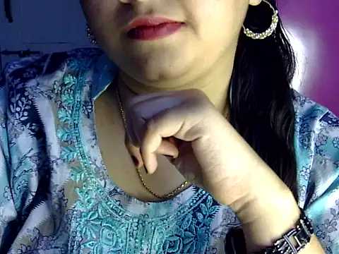 Snapshot of Cute_Aliyaa chatting on 16, 7, 2026 Cute Aliyaa online show from 16, 7, 2026