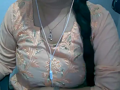 Cute Aliyaa online show from 17, 3, 2026