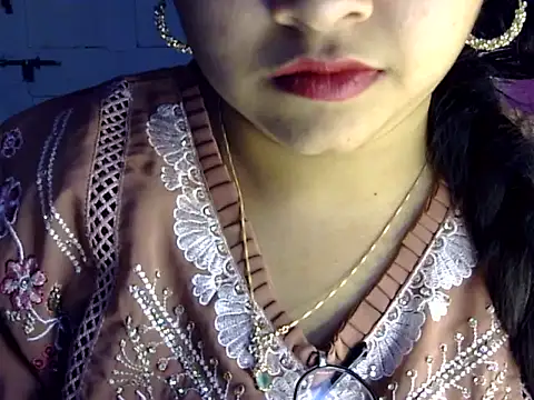 Snapshot of Cute_Aliyaa chatting on 24, 7, 2026 Cute Aliyaa online show from 24, 7, 2026