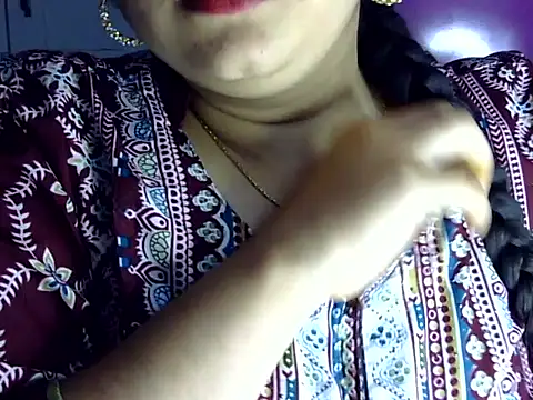Snapshot of Cute_Aliyaa chatting on 8, 7, 2026 Cute Aliyaa online show from 8, 7, 2026