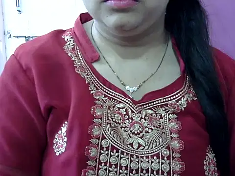 Cute Aliyaa online show from 17, 5, 2026