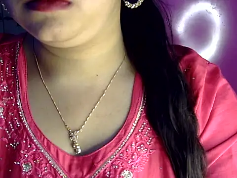 Snapshot of Cute_Aliyaa chatting on 31, 7, 2026 Cute Aliyaa online show from 31, 7, 2026