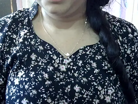 Cute Aliyaa online show from 26, 3, 2026