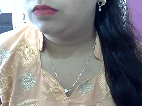 Cute Aliyaa online show from 9, 4, 2026