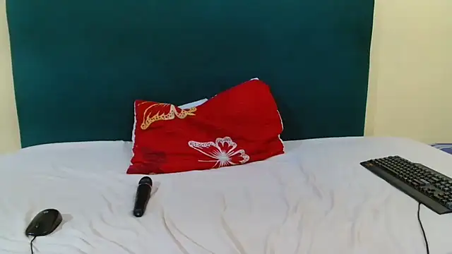 FreakyMelanin18 online show from 25, 3, 2026