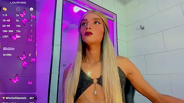 Samantha Ortega  online show from 18, 4, 2026