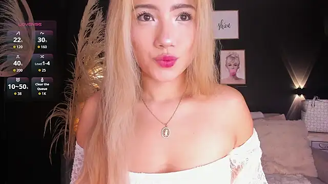 Snapshot of Isa_cortes_ chatting on 21, 5, 2026 Isa cortes online show from 21, 5, 2026