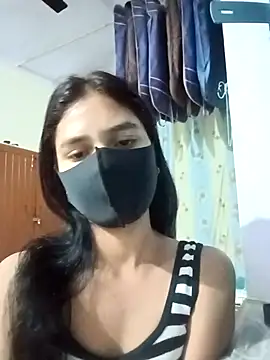 Snapshot of Mahira-- chatting on 5, 5, 2026 Mahira-- online show from 5, 5, 2026
