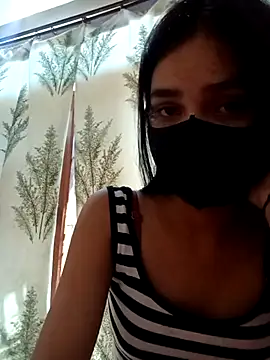 Snapshot of Mahira-- chatting on 18, 6, 2026 Mahira-- online show from 18, 6, 2026