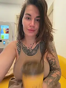 Snapshot of TattooGirlAlia chatting on 2, 10, 2025 TattooGirlAlia online show from 2, 10, 2025