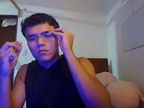 CreamKingg online show from 17, 4, 2026