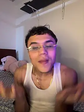 CreamKingg online show from 8, 4, 2026