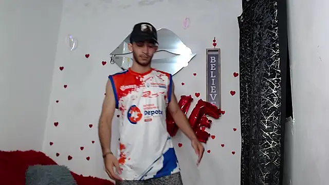 Caius fox online show from 7, 3, 2026