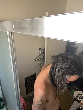 DaddyScorpio78 online show from 15, 4, 2026