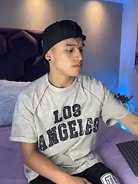 Snapshot of Dominik_Souza chatting on 27, 5, 2026 Dominik Souza online show from 27, 5, 2026
