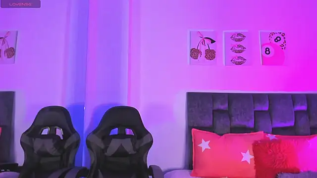 Isabella Moon9 online show from 19, 4, 2026