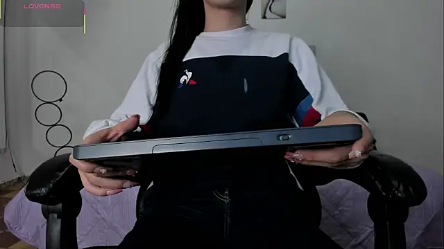 Snapshot of Isabella_Moon9 chatting on 21, 7, 2026 Isabella Moon9 online show from 21, 7, 2026