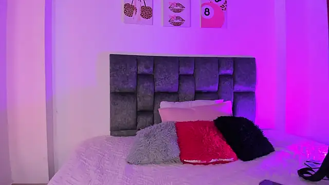 Isabella Moon9 online show from 26, 3, 2026