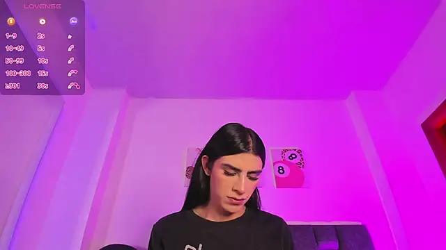 Isabella Moon9 online show from 8, 5, 2026