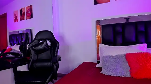 Isabella Moon9 online show from 9, 2, 2026