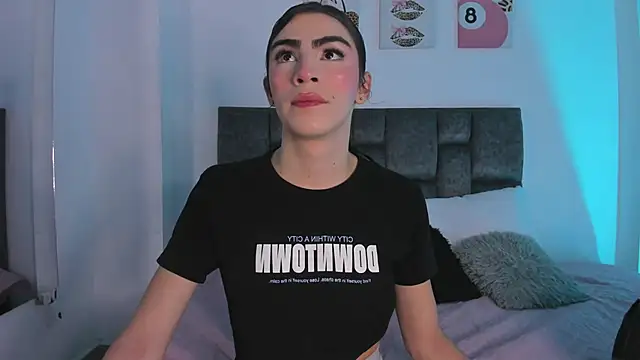 Isabella Moon9 online show from 5, 6, 2026