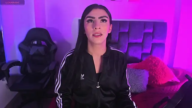 Isabella Moon9 online show from 21, 4, 2026