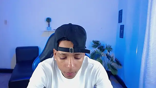 ostinn18 online show from 4, 3, 2026