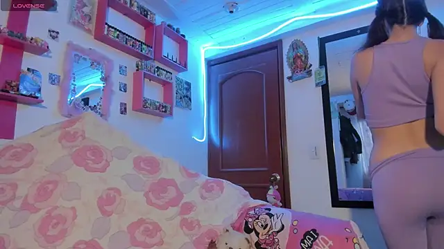 Rebecahart online show from 14, 4, 2026