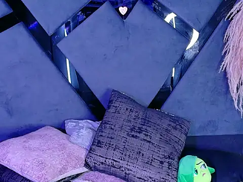 KylieWhitee online show from 21, 3, 2026