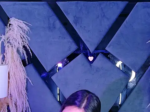 KylieWhitee online show from 19, 2, 2026