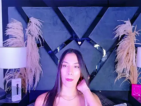 KylieWhitee online show from 23, 2, 2026