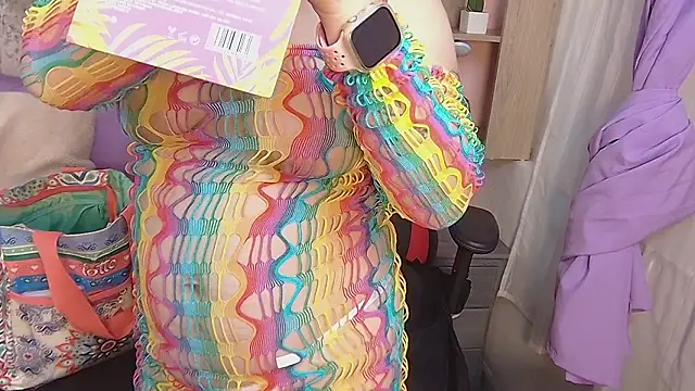 thyara noa online show from 5, 3, 2026