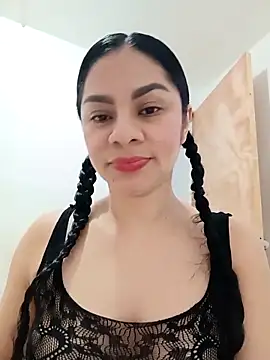 luna pinky online show from 9, 3, 2026