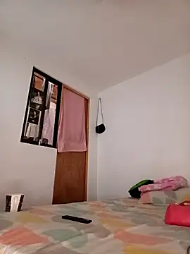 luna pinky online show from 22, 4, 2026