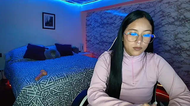 Camila IRoose online show from 27, 2, 2026