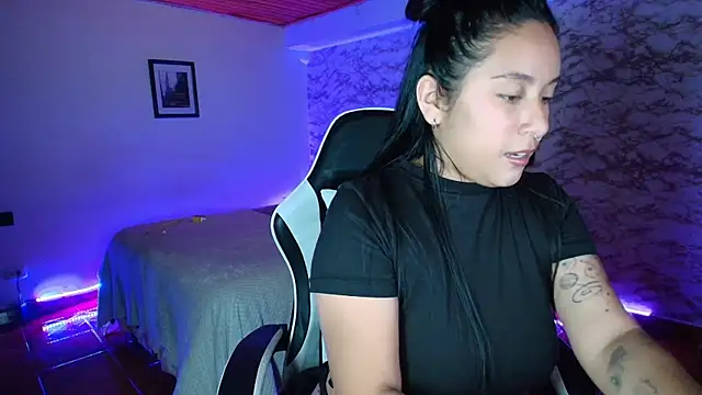 Camila IRoose online show from 11, 5, 2026