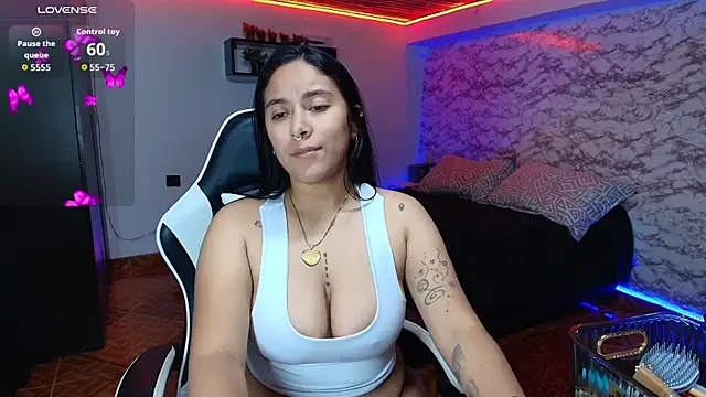 Snapshot of Camila_IRoose chatting on 22, 7, 2026 Camila IRoose online show from 22, 7, 2026
